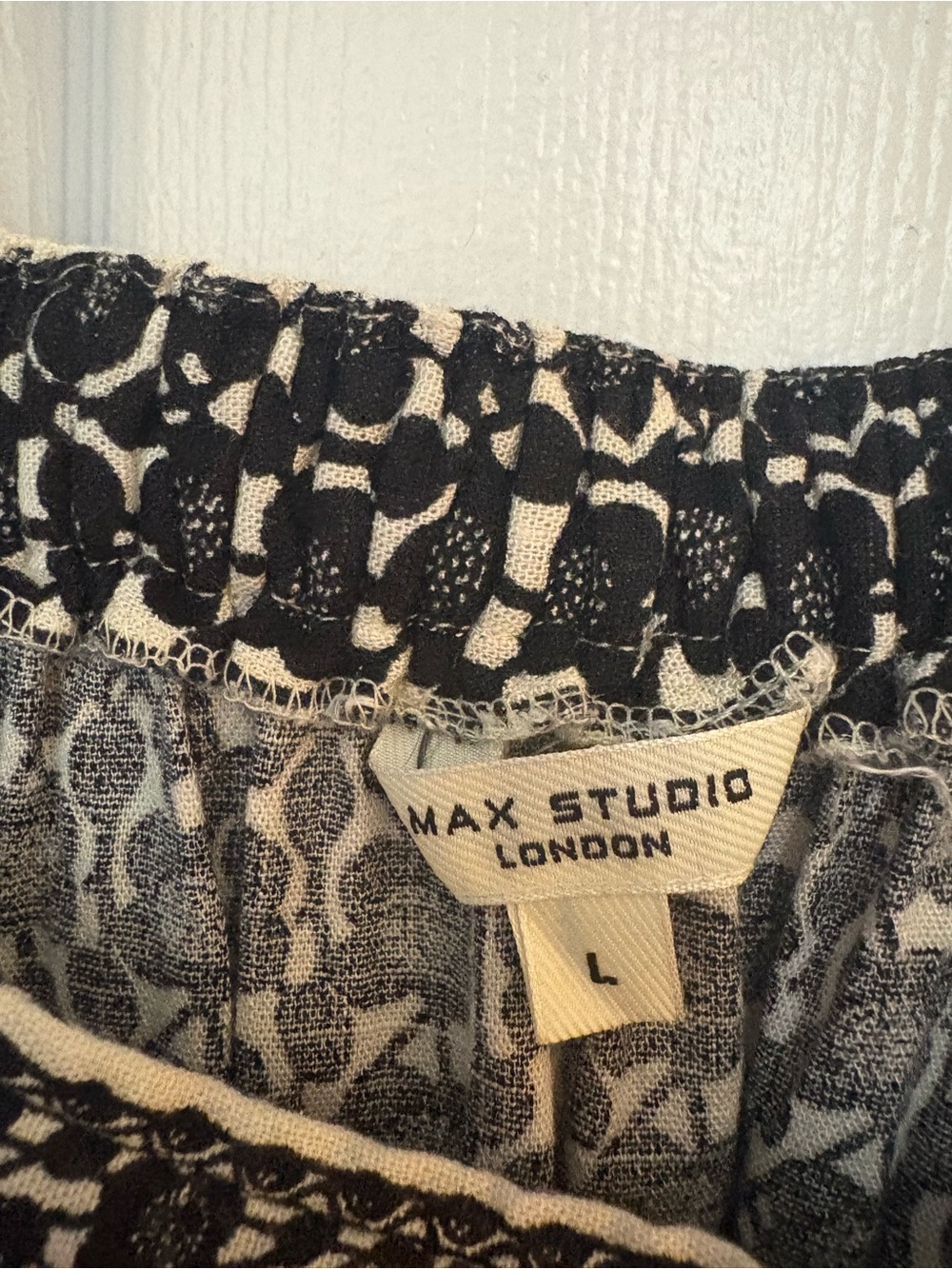 Max Studio Matching Set - Picture 3 of 4